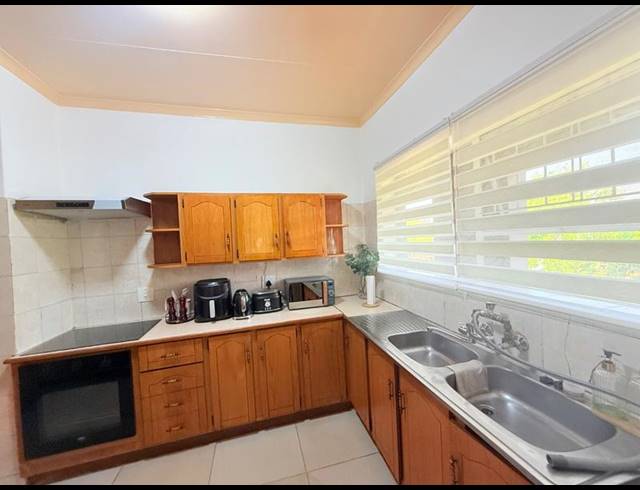 2 BEDROOM APARTMENT FOR SALE IN VANDERBIJLPARK CE 3